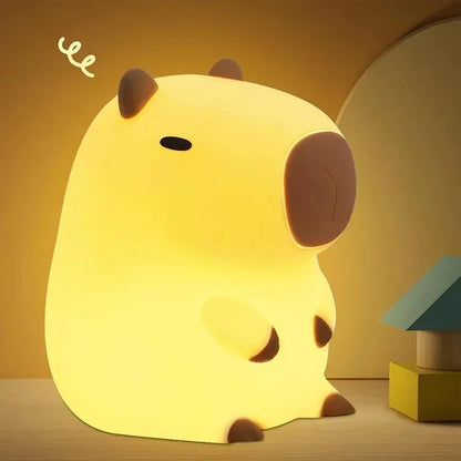 Cute Capybara Night Light – LED Bedside Lamp, Battery-Powered, Room Decor & Gift